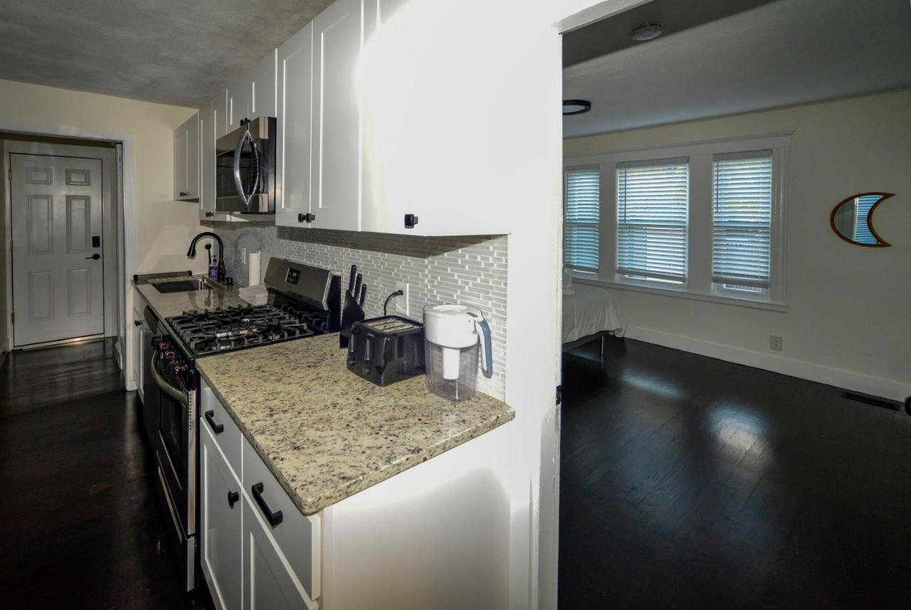 Modern Two Bedroom Condo - Boston Stoneham Eksteriør bilde