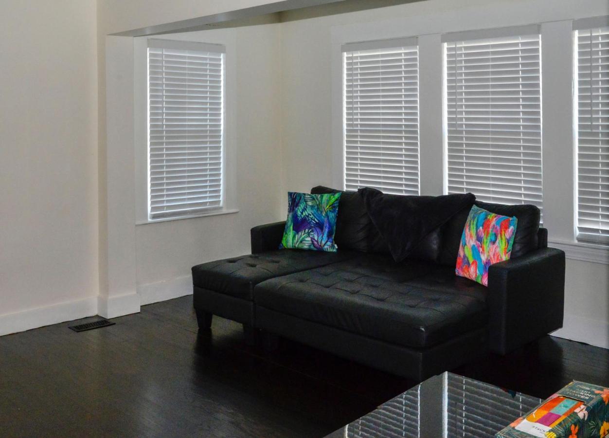 Modern Two Bedroom Condo - Boston Stoneham Eksteriør bilde