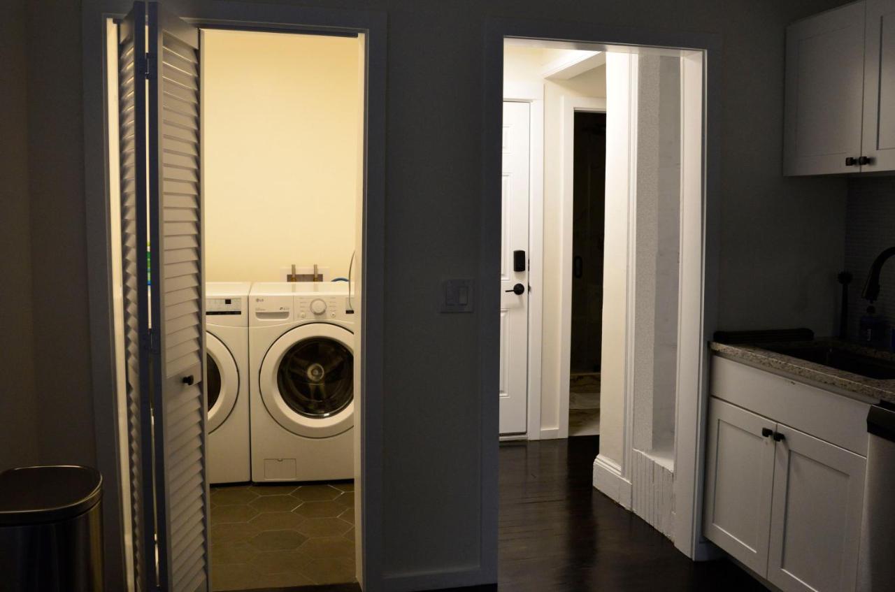 Modern Two Bedroom Condo - Boston Stoneham Eksteriør bilde