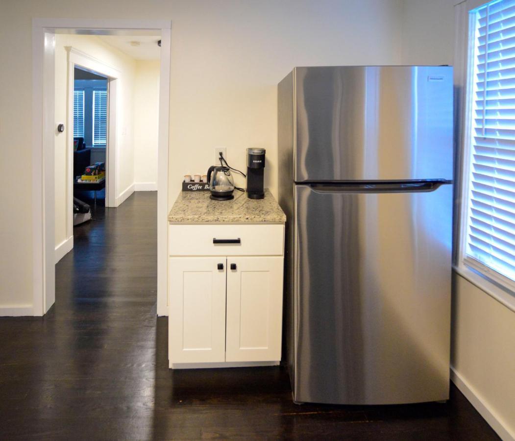 Modern Two Bedroom Condo - Boston Stoneham Eksteriør bilde