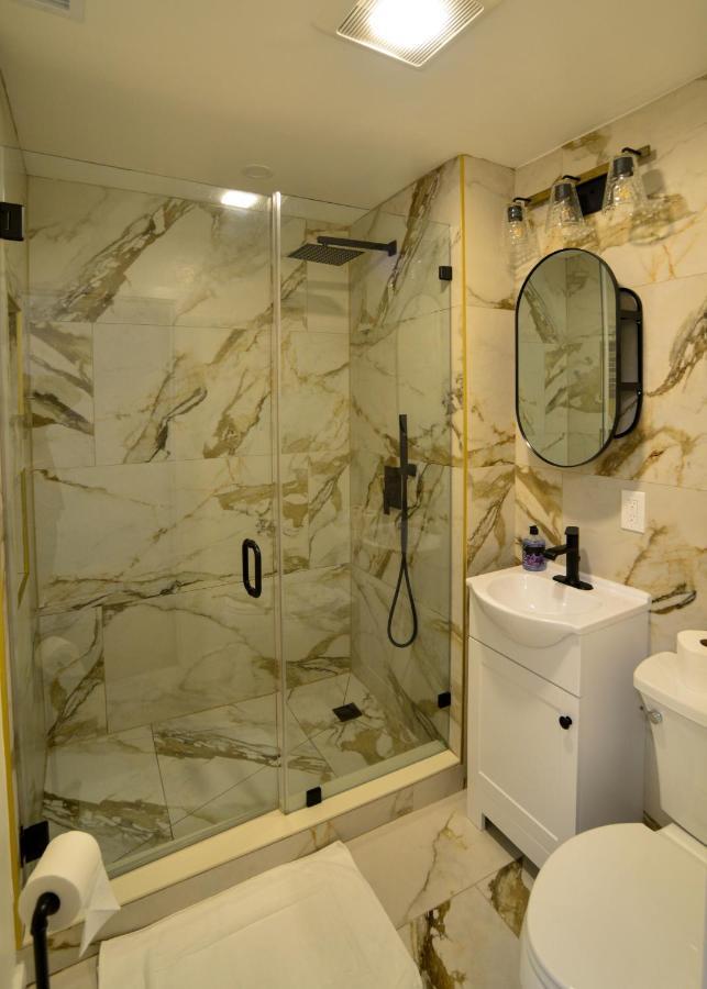 Modern Two Bedroom Condo - Boston Stoneham Eksteriør bilde